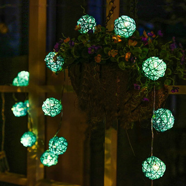 Rotan Ball Solar String Light